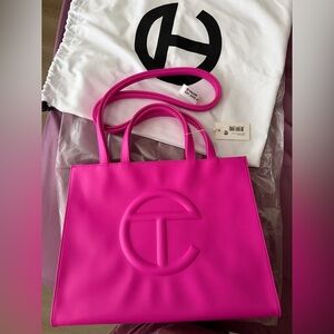 Telfar Medium Azalea shopping tote
